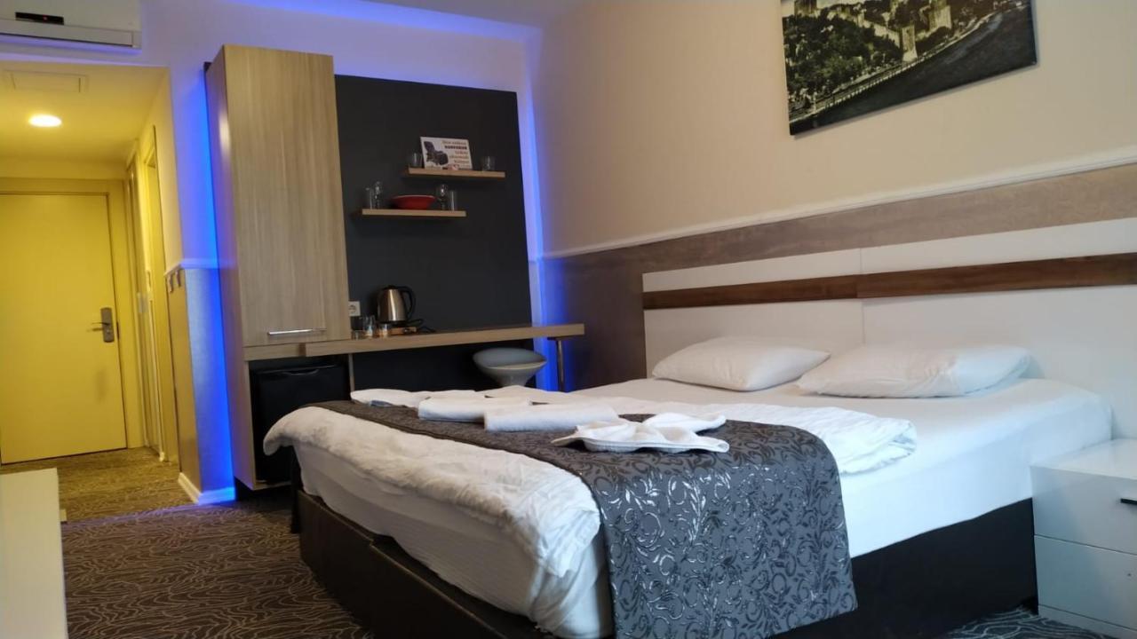 โกลด์ สวีท เบย์ลิกดูซู Hotel อิสตันบูล ภายนอก รูปภาพ