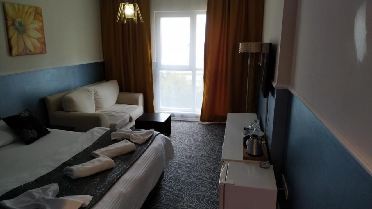 โกลด์ สวีท เบย์ลิกดูซู Hotel อิสตันบูล ภายนอก รูปภาพ
