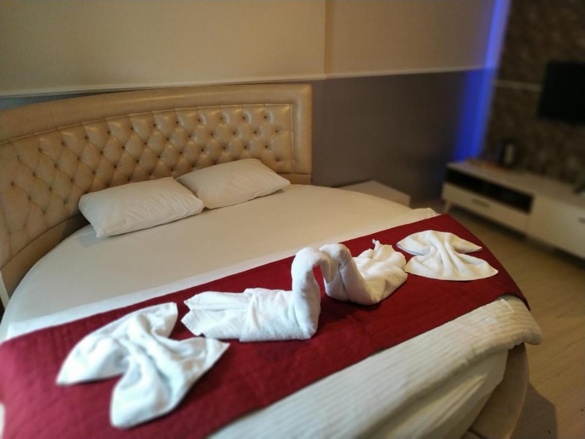 โกลด์ สวีท เบย์ลิกดูซู Hotel อิสตันบูล ภายนอก รูปภาพ