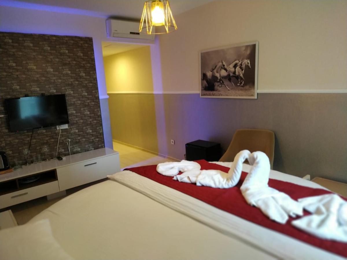 โกลด์ สวีท เบย์ลิกดูซู Hotel อิสตันบูล ภายนอก รูปภาพ